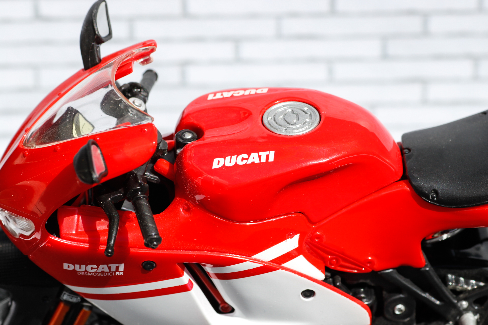 Maisto 1-12 Ducati Desmosedici RR